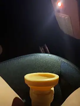 Maya_Manes 即時 XXX 聊天