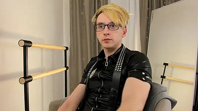 Consta_Push Live XXX-Chat