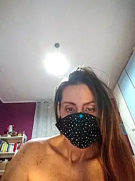 Czat XXX na żywo – Akemi_rossi