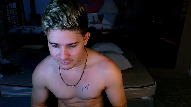 RayanLynxx Webcam show