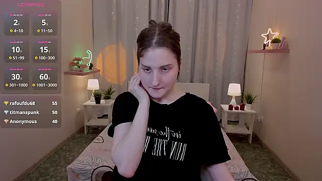 Chatroom XXX en direct de KiraDuvall