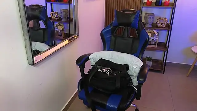 Kenya--Buhle – Naživo XXX chat