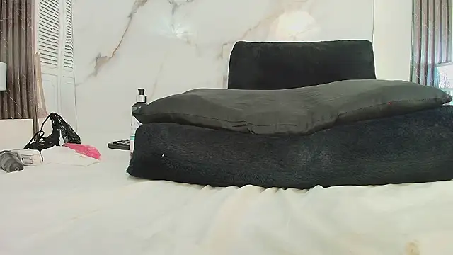 Онлайн чат XXX MayaBaker