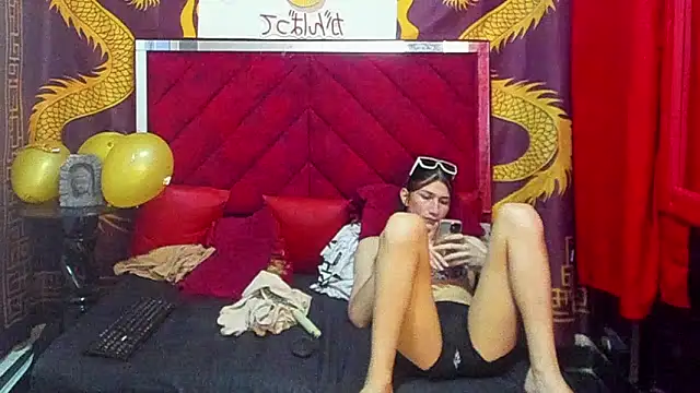 Pride_couple: διαδικτυακό σόου στην κάμερα