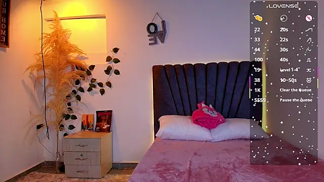 miaoconell Adlı Modelin Canlı XXX Sohbeti