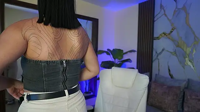 LiaWheeler's Live XXX Chat