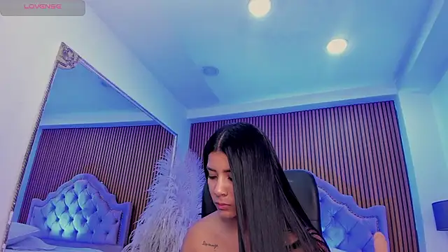 SelenaStonne Chat XXX live