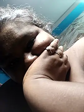 horny_diana: διαδικτυακό σόου στην κάμερα