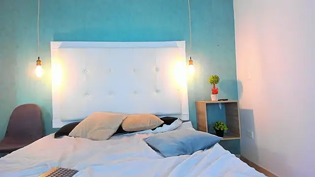 Heidy_milf Adlı Modelin Canlı XXX Sohbeti