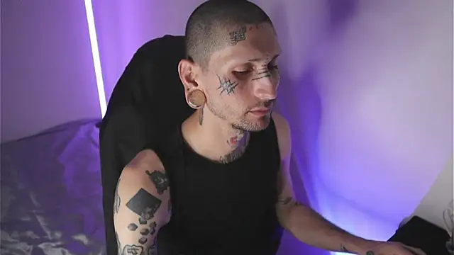 Pokazy przed kamerką – TokyoHatsumoto