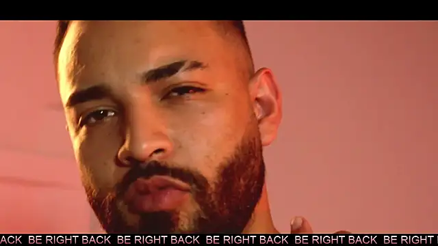 Chris_VardenのライブXXXチャット