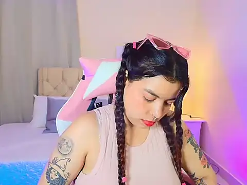 Chat XXX en directo de LillithRoses_