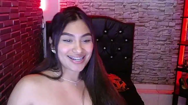 katta_pink élő XXX-chatje