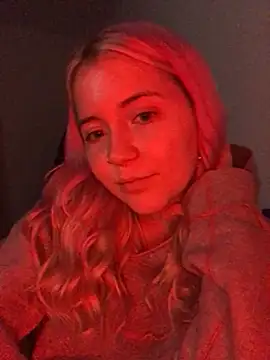 Blondie_Sofia_Essexbabe: απευθείας συνομιλία ΧΧΧ