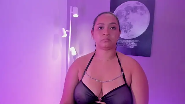 Czat XXX na żywo – Kylievega_