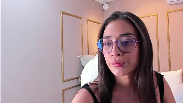 NahimiThompson 라이브 XXX 채팅