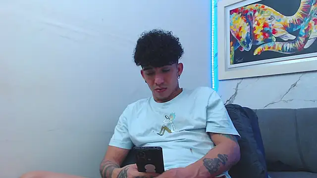 targuerian22's Live XXX Chat