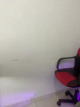 แชท XXX สดของ ISIS17_EF