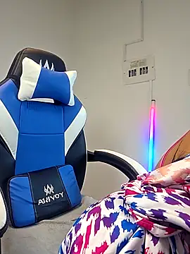 Chatroom XXX en direct de KittyKardy