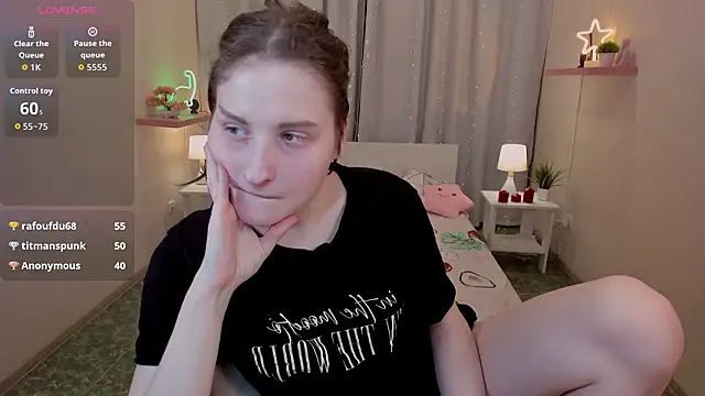 KiraDuvallのライブXXXチャット