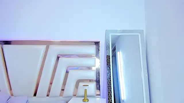 Aisharhodes00's Live XXX Chat