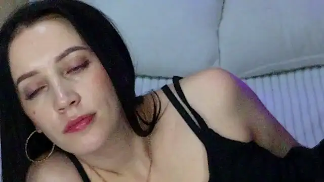 دردشة MonicaSweetx الجنسية المباشرة