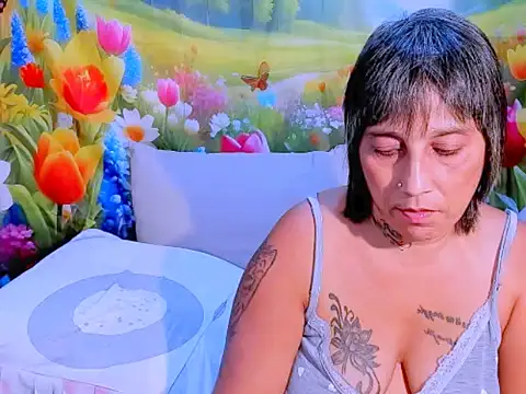 indianroxy élő XXX-chatje