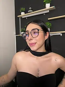 isabella_jade 即時 XXX 聊天