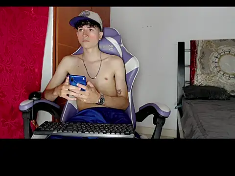 Chatroom XXX en direct de Johnny_cagee_