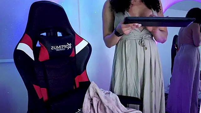 Chatroom XXX en direct de Lia_Tinez