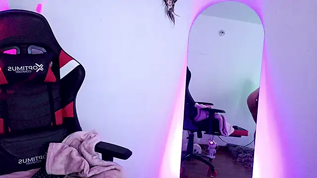 Chat XXX en directo de Lia_Tinez