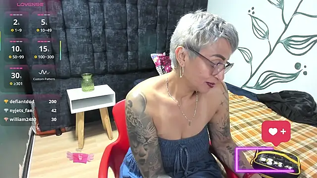 Charlotte__Gray Adlı Modelin Canlı XXX Sohbeti