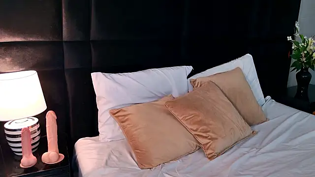 EllaEvanz élő XXX-chatje