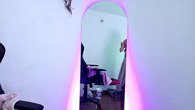 Lia_Tinez's Live XXX Chat