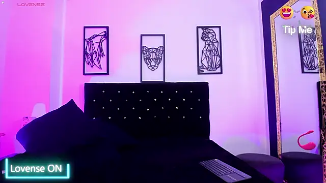 Pokazy przed kamerką – FelinaJohnson