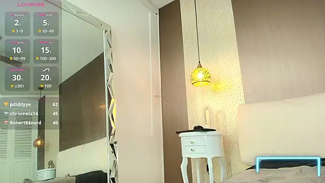 Tiifany_Baker: онлайн-секс-чат