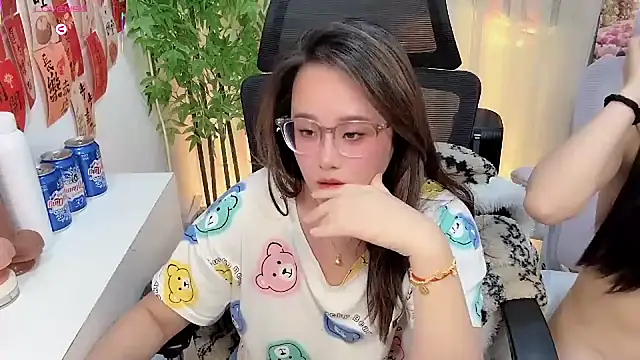 Pokazy przed kamerką – NEWONETO