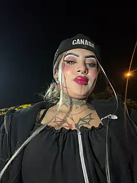 Ink_Nikki Chat XXX in diretta