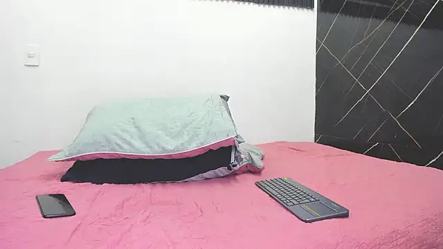 Emer_santos Adlı Modelin Canlı XXX Sohbeti