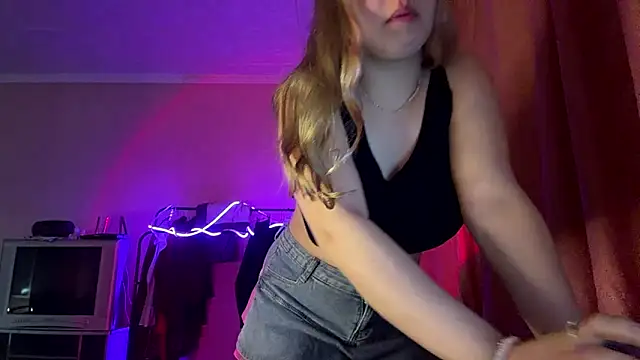 Chatroom XXX en direct de ZoraDearmon