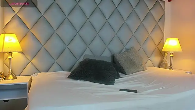 AaronVegaa 现场XXX聊天