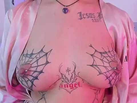 EmmaJohansonn's Live XXX Chat