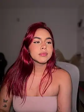 Zarahs_Blare1 Chat XXX live