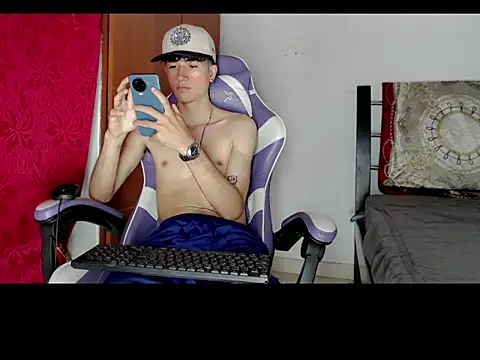 Johnny_cagee_'s Live XXX Chat