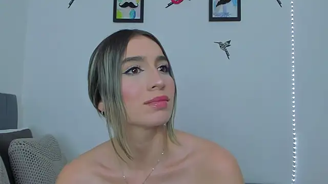 im_sarah34 Live XXX Chat