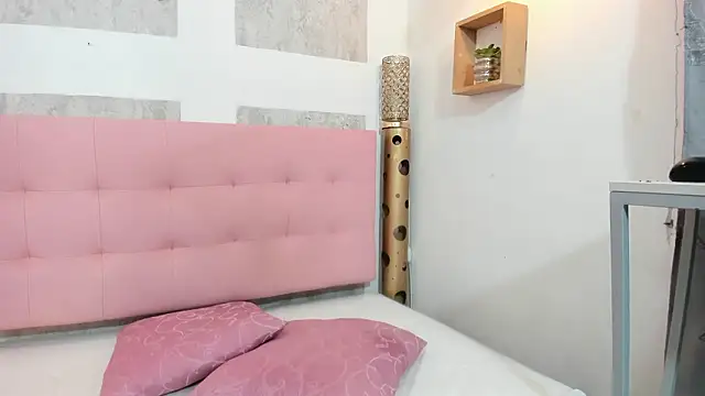 Chat XXX ao vivo de zhamira_21