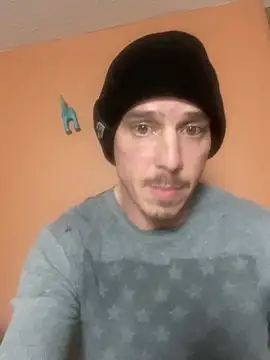 Mac_ThunderCock élő XXX-chatje