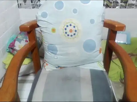 rose-crystal élő XXX-chatje