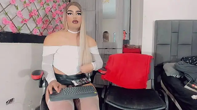 Chat XXX ao vivo de thiara_veky