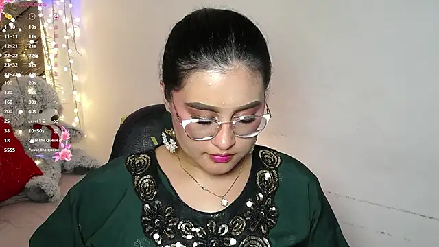 heluejamil élő XXX-chatje